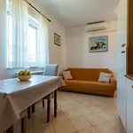 شقة Cozy 1-bedroom Near The Center Of *