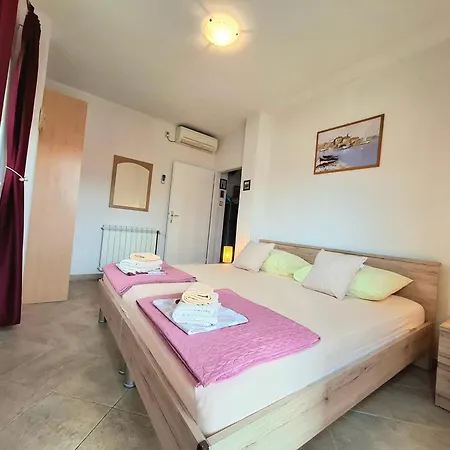 شقة Cozy 1-bedroom Near The Center Of